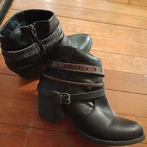 Black boots EUC